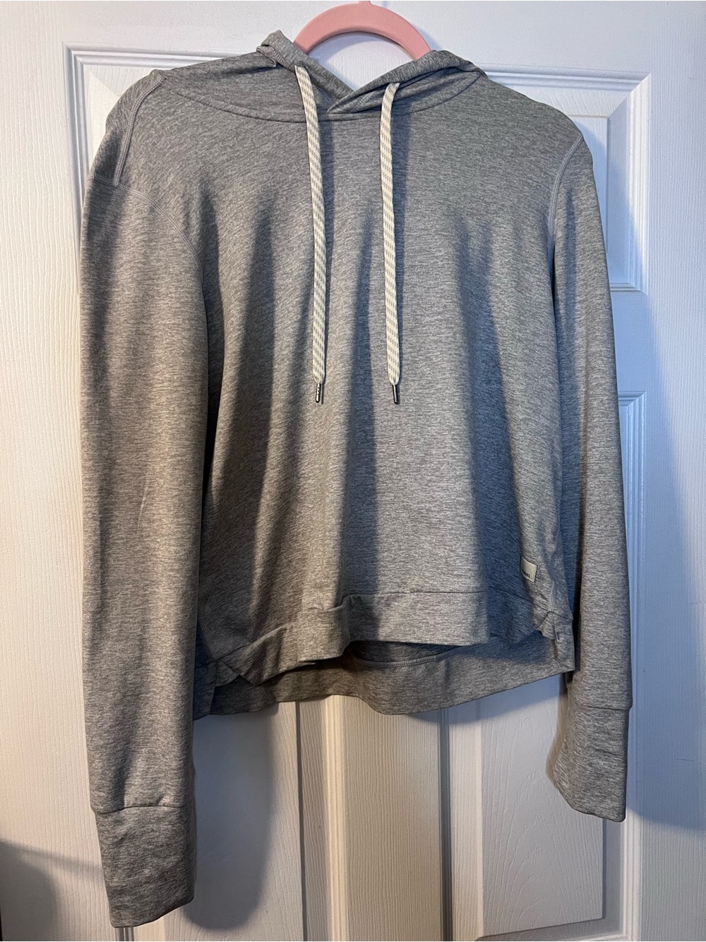 #580 Vuori Halo Performance Hoodie Heather Grey Women’s Lg Pullover Soft Stretch - Picture 1 of 5